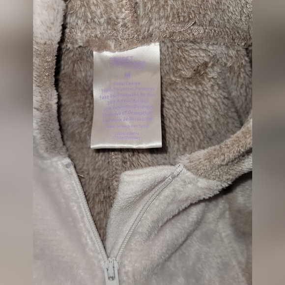 Secret Treasures Giraffe Onesie pajamas (M) - Picture 8 of 14